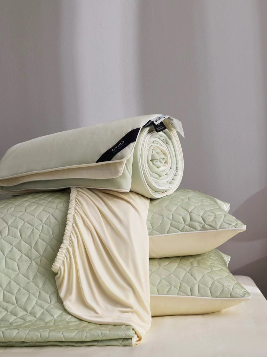 Summer Bedding Set 100% Nylon Cooling Home Texitle (Quilts + 2pcs Pillowcase+ Fitted sheet)
