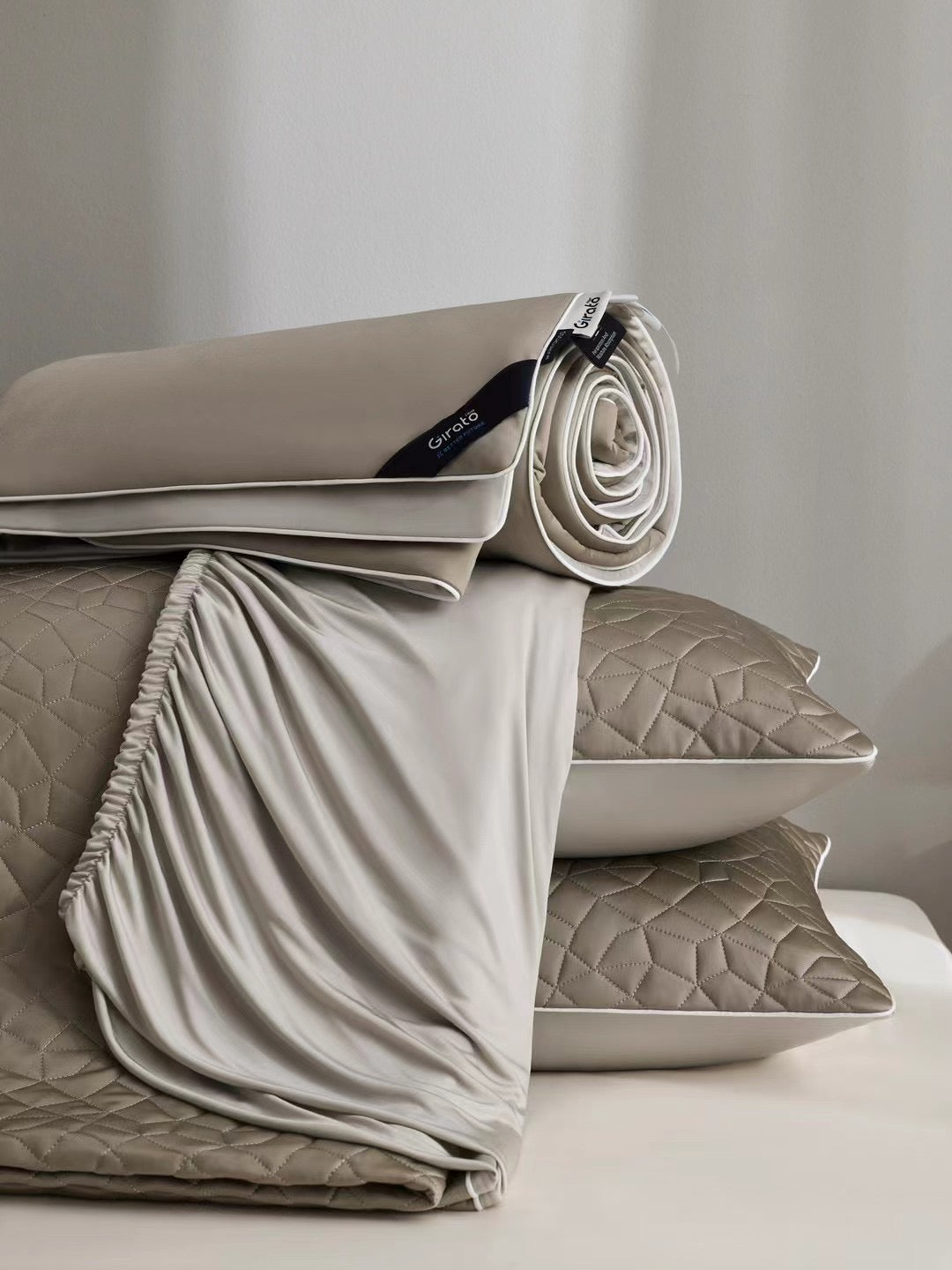 Summer Bedding Set 100% Nylon Cooling Home Texitle (Quilts + 2pcs Pillowcase+ Fitted sheet)