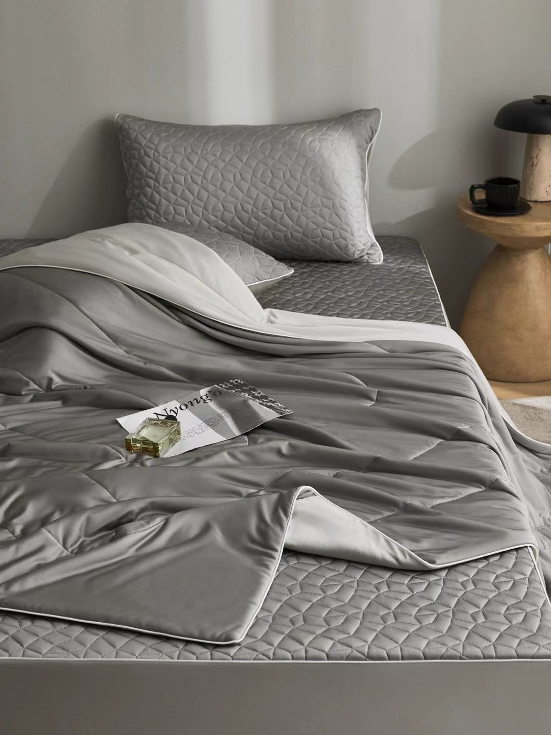 Summer Bedding Set 100% Nylon Cooling Home Texitle (Quilts + 2pcs Pillowcase+ Fitted sheet)