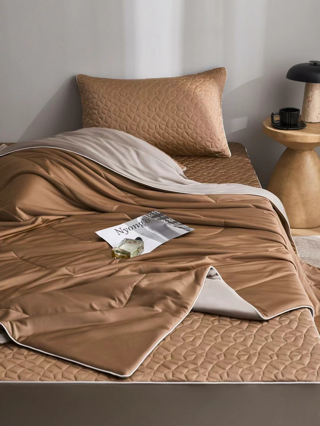 Summer Bedding Set 100% Nylon Cooling Home Texitle (Quilts + 2pcs Pillowcase+ Fitted sheet)
